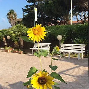 Fiori Gialli Caucana Frühstückspension